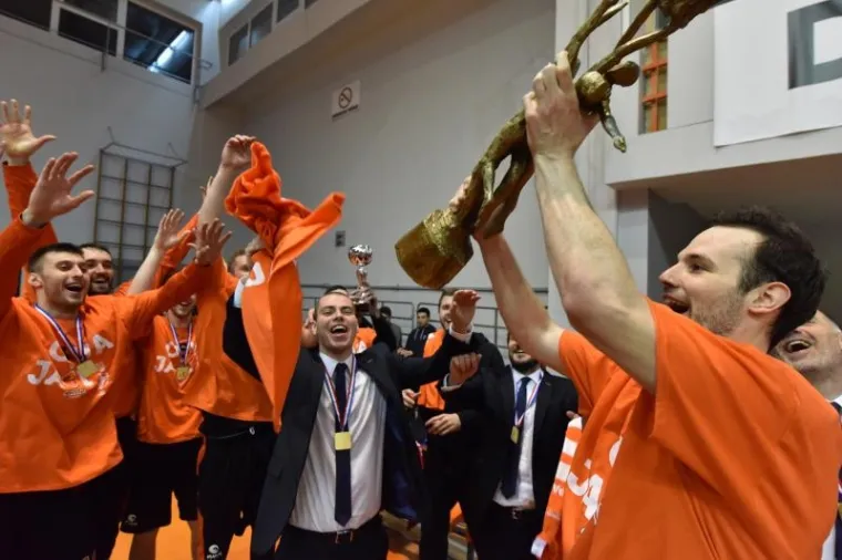 Cedevita je u finalu uvjerljivo svladala Jolly JBS, rezultatom 102:66. Najkorisnijim igračem Završnog turnira u Šibeniku proglašen je Miro Bilan, kapetan pobjedničke momčadi. Dodatna je to potvrda Cedevitine dominacije hrvatskom košarkom.