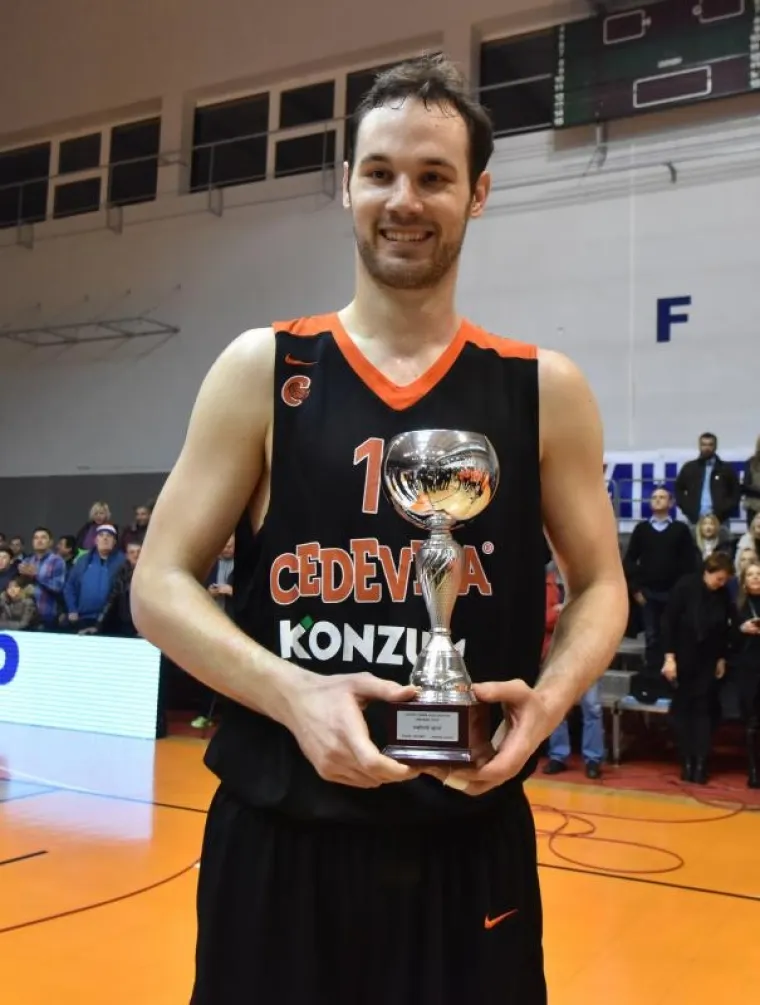 Cedevita je u finalu uvjerljivo svladala Jolly JBS, rezultatom 102:66. Najkorisnijim igračem Završnog turnira u Šibeniku proglašen je Miro Bilan, kapetan pobjedničke momčadi. Dodatna je to potvrda Cedevitine dominacije hrvatskom košarkom.