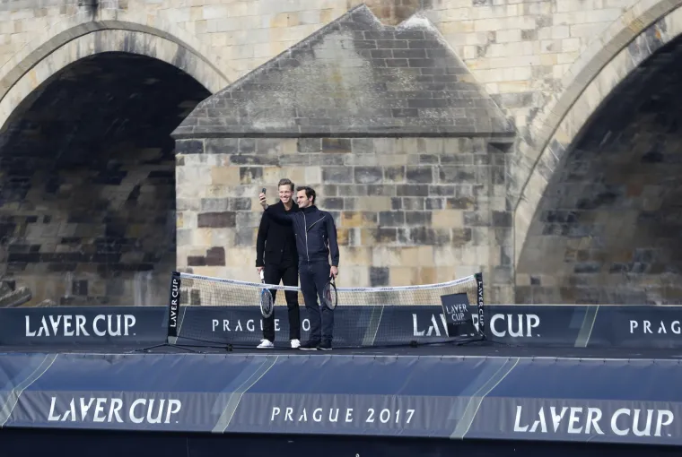 Promovirajući Laver Cup, novo tenisko natjecanje inovativnog formata koje će se održati u rujnu u Pragu, Roger Federer i Tomas Berdych priuštili su obožavateljima tenis na rijeci.
