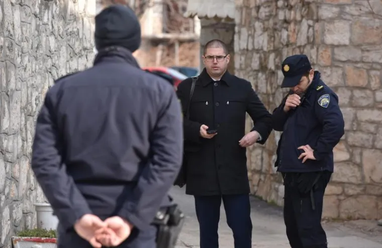 DRAMA U TRIBUNJU: Biv&scaron;a žena Mi&scaron;e Kovača se s partnerom zaključala u restoran