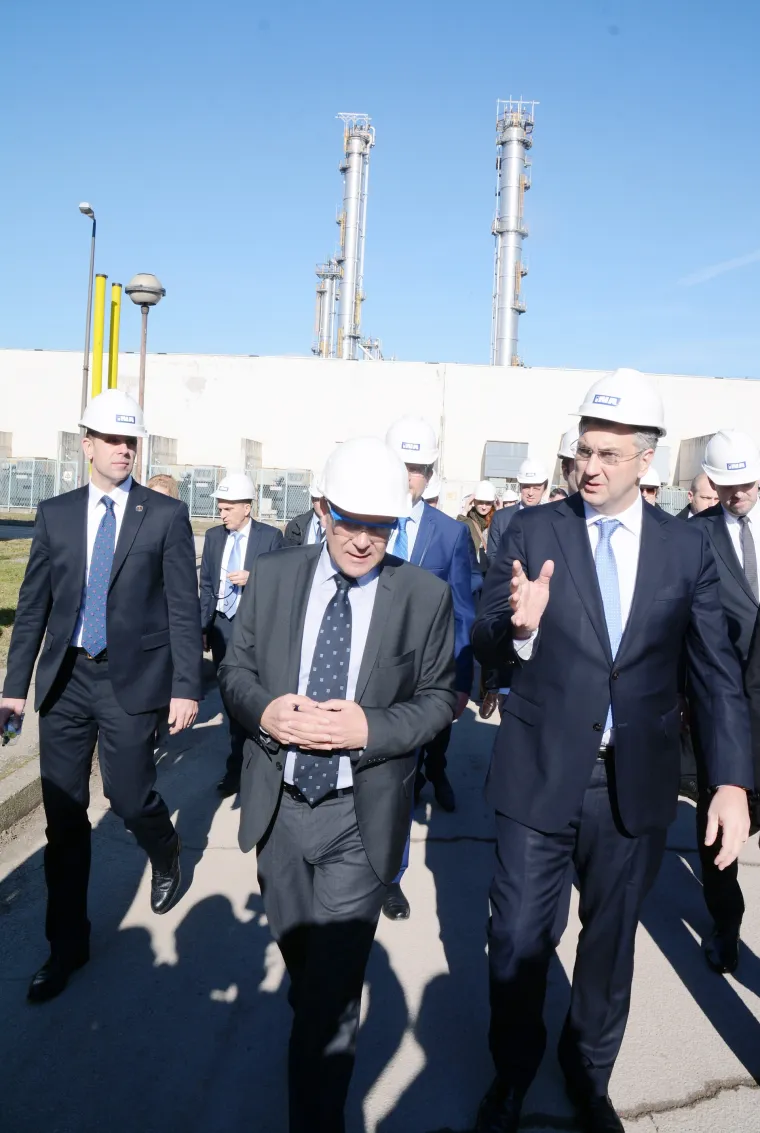 Plenković u obilasku rafinerije Sisak