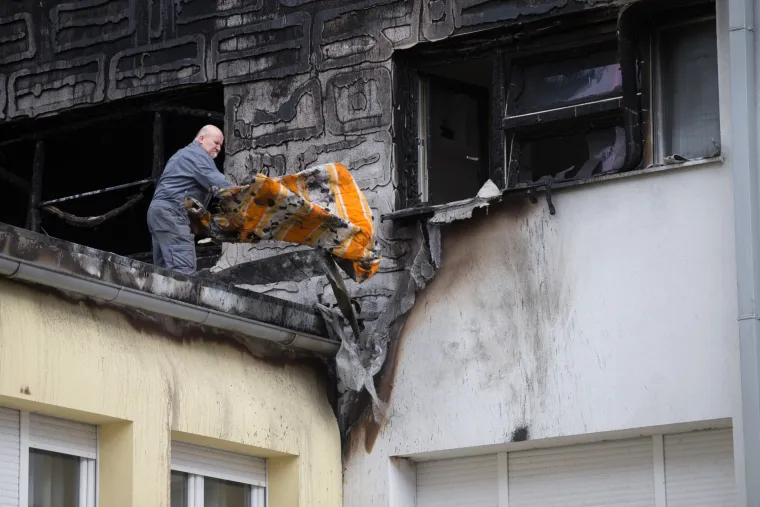 Tragovi požara u četvrtom paviljonu zgrade studentskog doma Cvjetno naselje