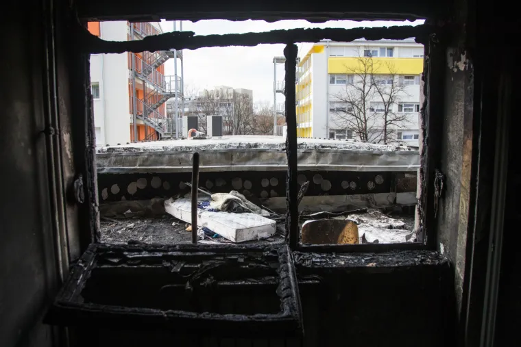 Tragovi požara u četvrtom paviljonu zgrade studentskog doma Cvjetno naselje