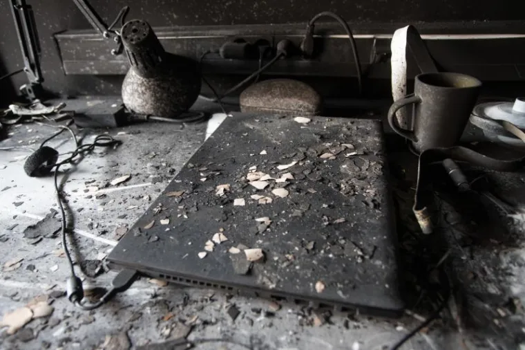 FOTOGRAFIJE UNUTRA&Scaron;NJOSTI STUDENTSKOG DOMA: Neke od soba sada su zgari&scaron;te...