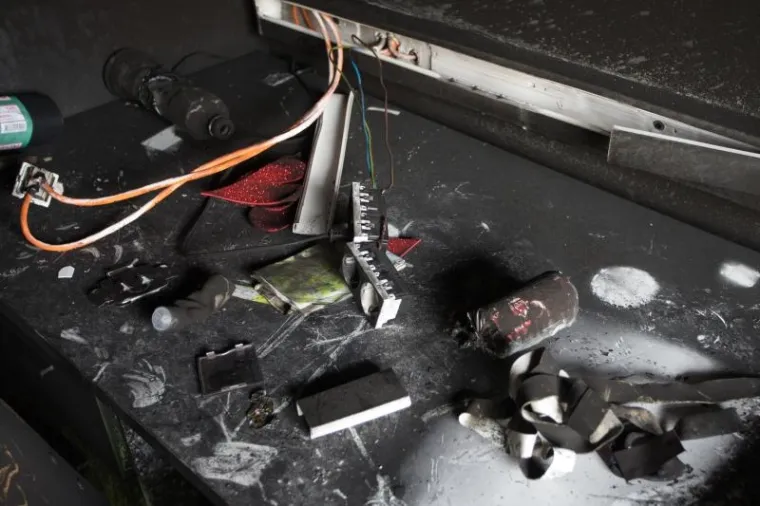 FOTOGRAFIJE UNUTRA&Scaron;NJOSTI STUDENTSKOG DOMA: Neke od soba sada su zgari&scaron;te...