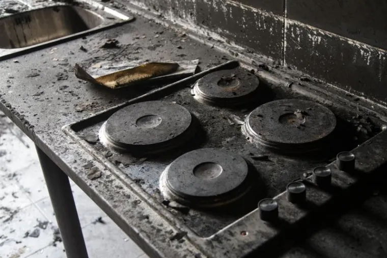 FOTOGRAFIJE UNUTRA&Scaron;NJOSTI STUDENTSKOG DOMA: Neke od soba sada su zgari&scaron;te...
