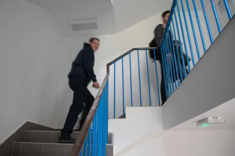 Policijski očevid u 4. paviljonu Studentskog doma Cvjetno naselje je zavr&scaron;en, a studenti obilaze svoje sobe.