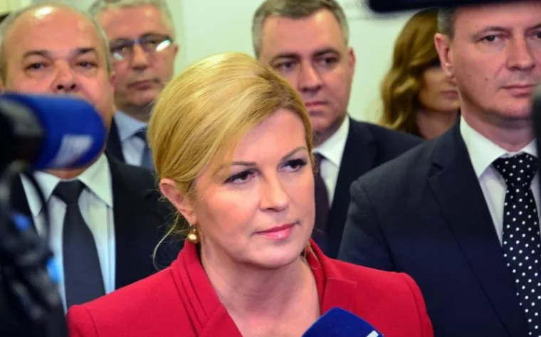 SLAVONSKI BROD: Predsjednica Grabar-Kitarović o rje&scaron;avanju oneči&scaron;ćenja zraka