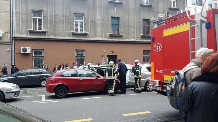 PROMETNI KOLAPS: Zbog teške prometne nesreće u zagrebačkoj Tratinskoj ulici obustavljen promet