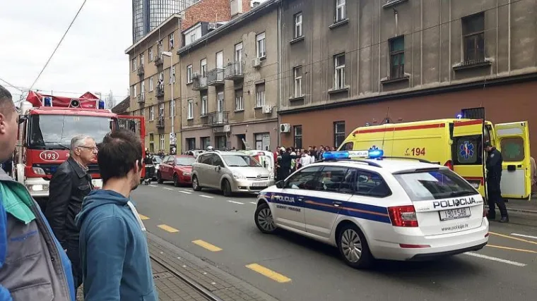 PROMETNI KOLAPS: Zbog teške prometne nesreće u zagrebačkoj Tratinskoj ulici obustavljen promet