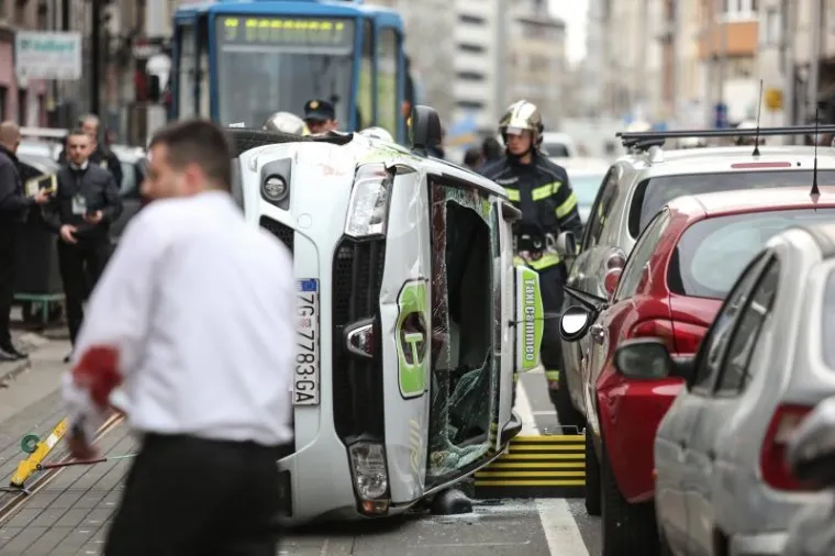 PROMETNI KOLAPS: Zbog teške prometne nesreće u zagrebačkoj Tratinskoj ulici obustavljen promet