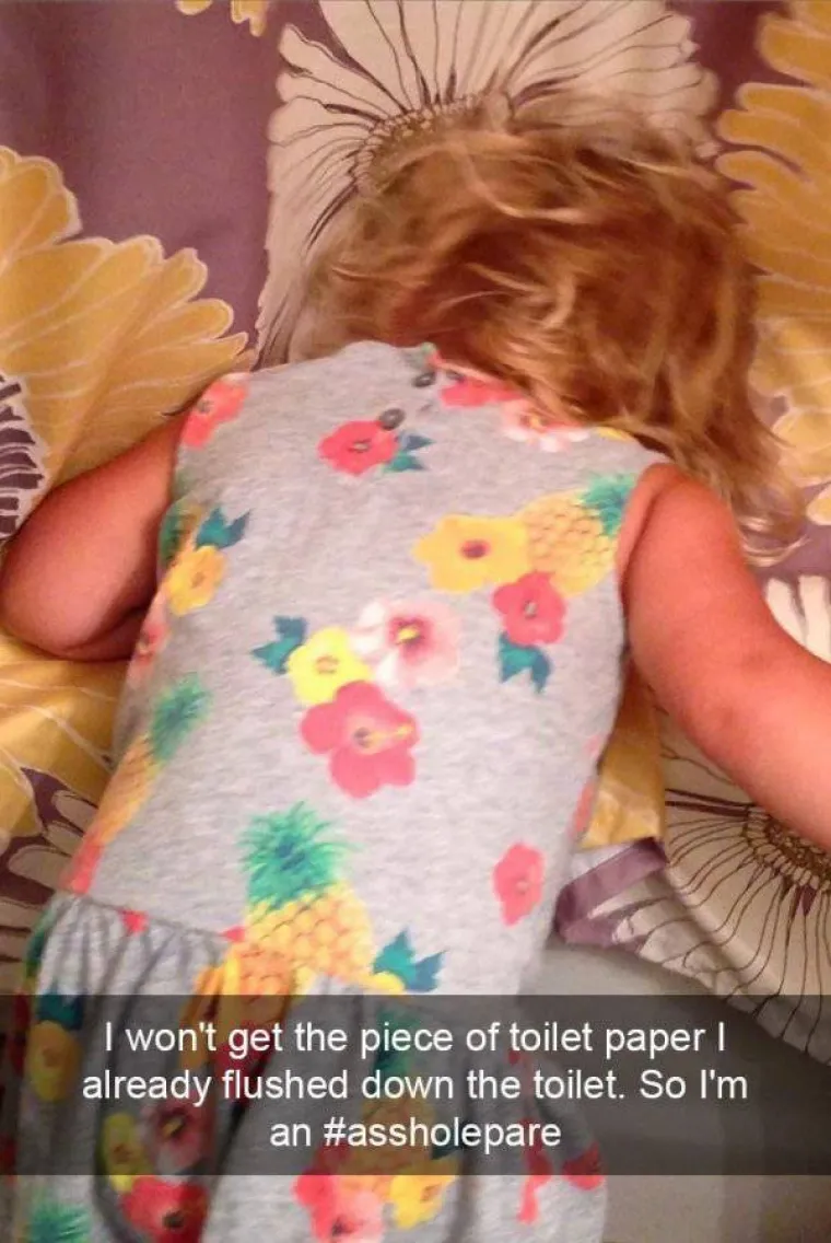 Rasplakala se jer nisam htjela dohvatiti toaletni papir kojeg je već odnijela voda.