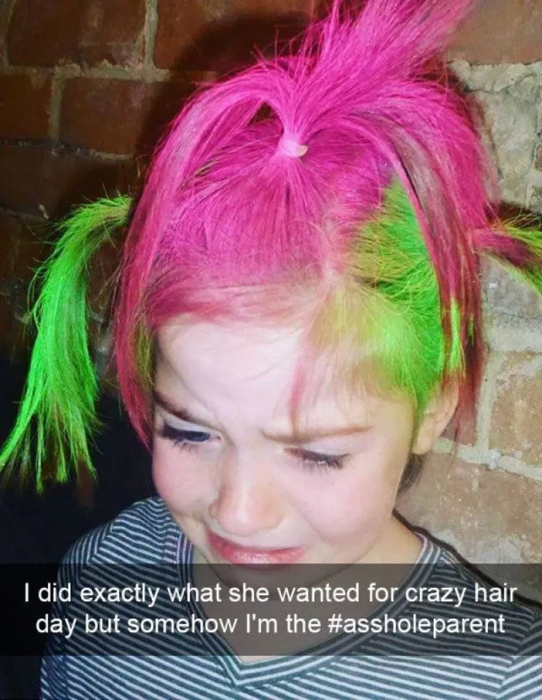 Napravila sam točno ludu frizuru kakvu je tražila pa me sad mrzi.