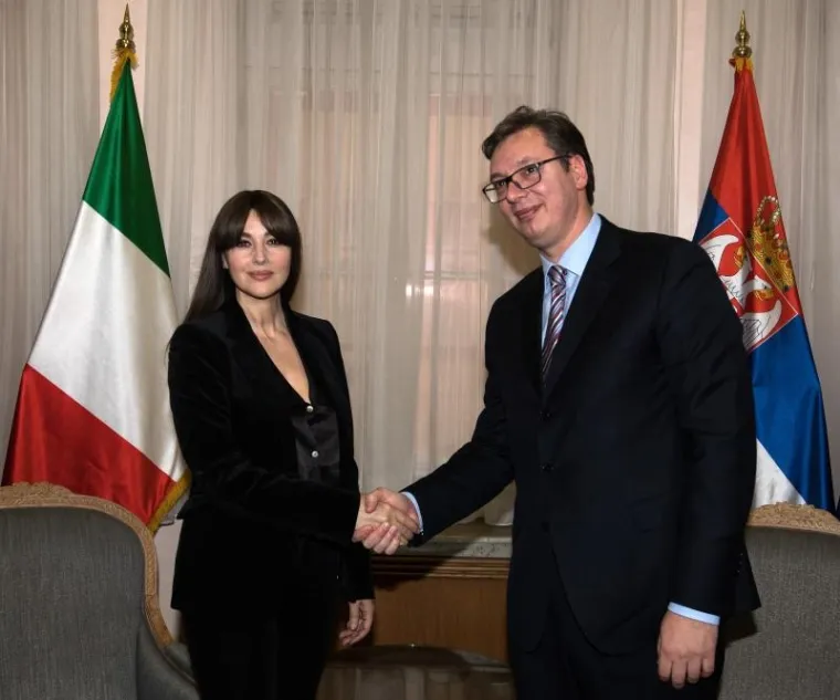 Vučić je tijekom sastanka s Monicom istaknuo važnost promocije Srbije putem filmske industrije te je obećao da će ubuduće raditi na poticanju filmskih projekata, kako srpske tako i međunarodne produkcije.