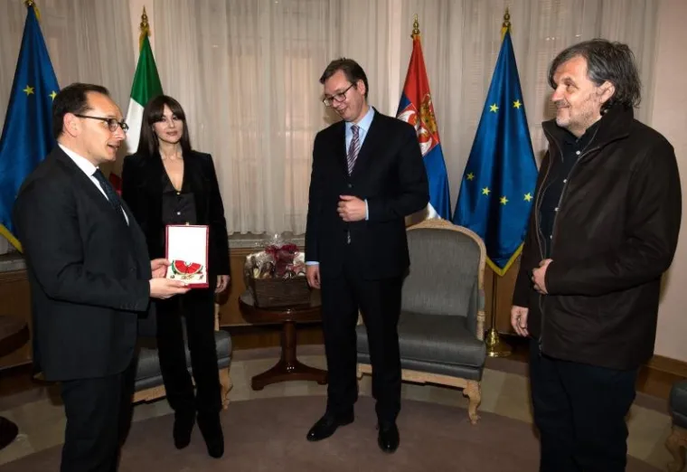 MONICA BELLUCCI  U DRUŠTVU SRPSKOG PREMIJERA: Čim je izašla iz zrakoplova, Vučić ju je pozvao u svoje odaje