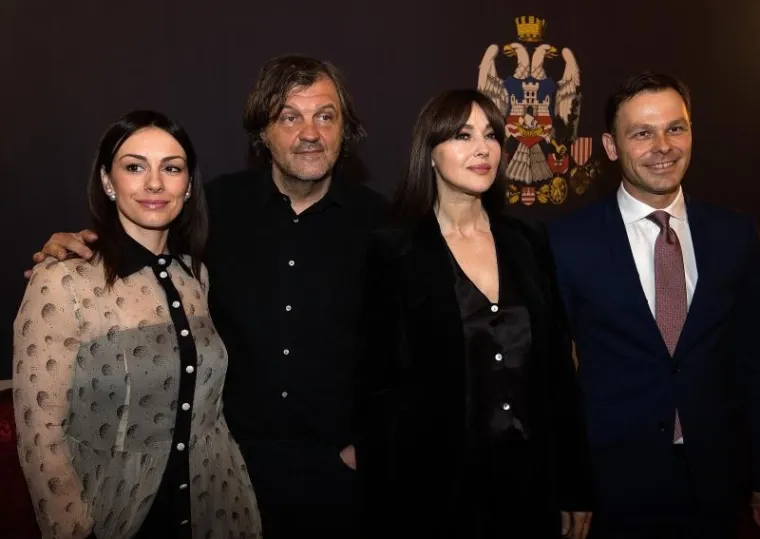 MONICA BELLUCCI  U DRUŠTVU SRPSKOG PREMIJERA: Čim je izašla iz zrakoplova, Vučić ju je pozvao u svoje odaje