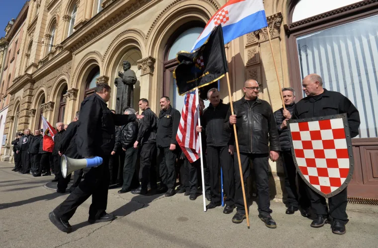 Prista&scaron;e A-HSP prisegnuli na vjernost domovini i Trumpu