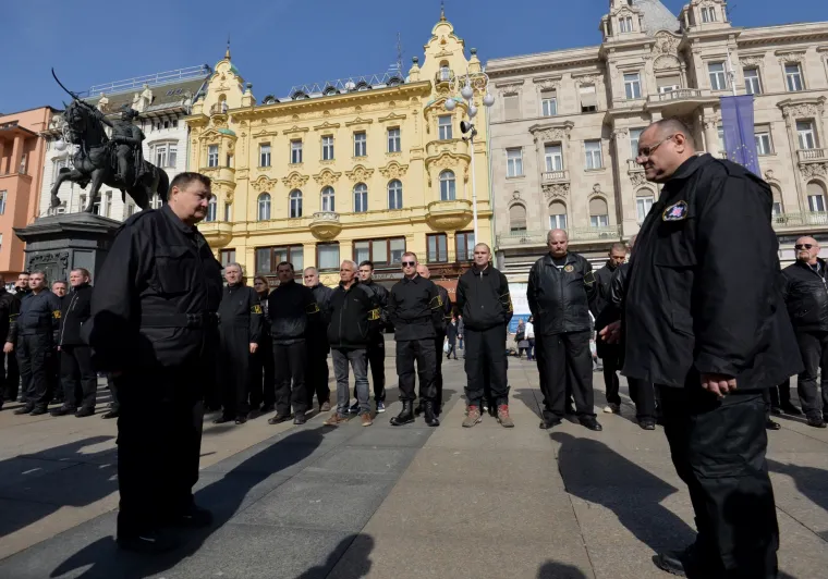 Prista&scaron;e A-HSP prisegnuli na vjernost domovini i Trumpu
