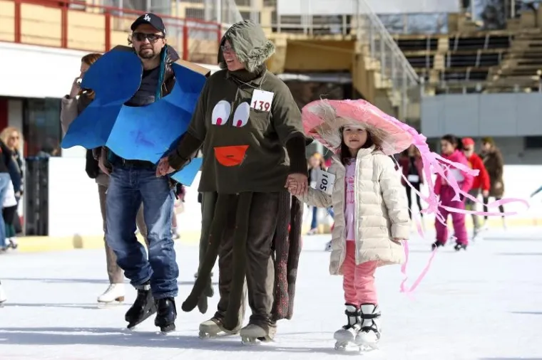 Klinci uživali u maskenbalu na Šalati: pogledajte koje su 'poznate maske' klizale!
