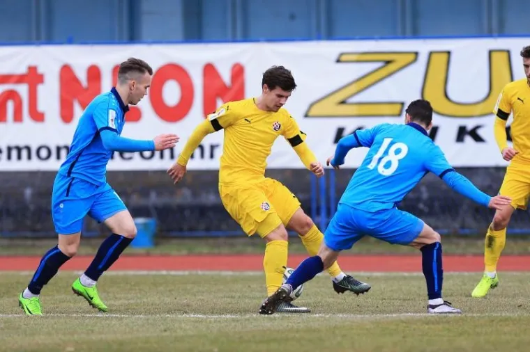 MODRI U VINKOVCIMA: Pogledajte kako je izgledala atmosfera na tribinama