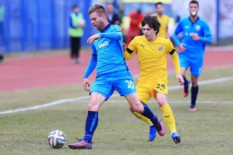 MODRI U VINKOVCIMA: Pogledajte kako je izgledala atmosfera na tribinama