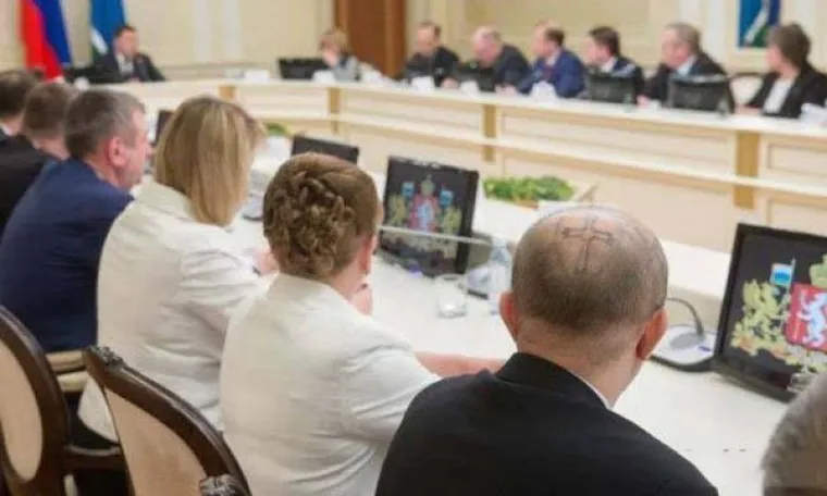 RUSI SE NE ZNAJU NITI PRETVARATI DA SU NORMALNI: Koliko god se trudili, sve &scaron;to rade ispada užasno bizarno