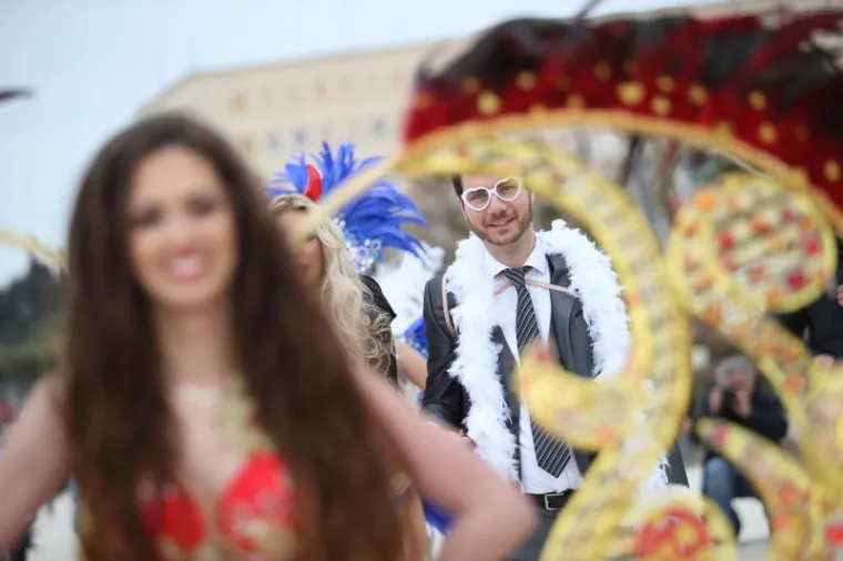 ANĐEO PERNAR U DRU&Scaron;TVU GOLI&Scaron;AVIH LJEPOTICA: S vražicom Avom predvodio karnevalsku povorku