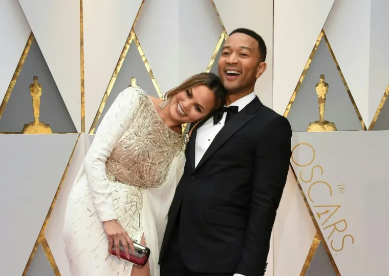 OVAKO BI LJUBAV TREBALA IZGLEDATI: John Legend i Chrissy Teigen još su jednom dokazali da su najbolji holivudski par
