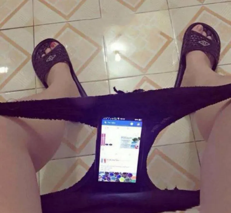 JE LI S NJIMA SVE U REDU? Cure stale pred objektiv u vrlo bizarnom izdanju