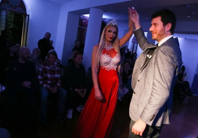 Ivan Pernar je nakon 'vjenčanja' s Avom Karabatić postao i maneken.