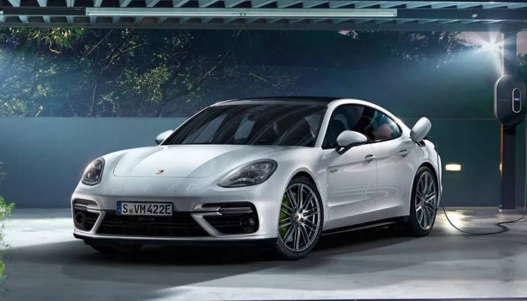 NOVI PORSCHEOV PONOS: Ovo je nova Panamera Turbo S E-Hybrid