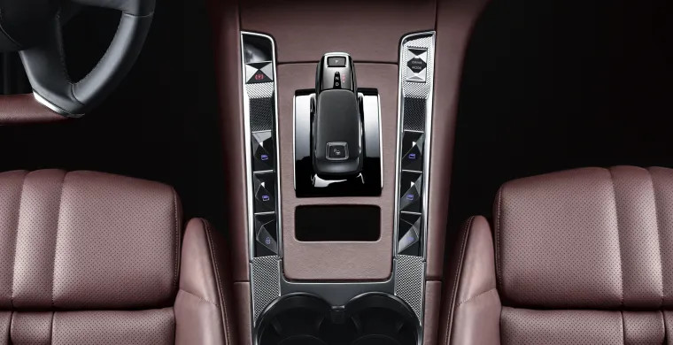 DS 7 CROSSBACK: Pogledajte novi simbol ovog branda iz svih kuteva