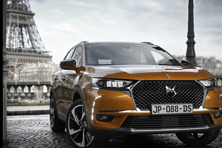DS 7 CROSSBACK: Pogledajte novi simbol ovog branda iz svih kuteva