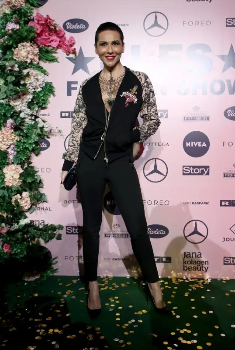 SVI SU ŽELJELI U PRVI RED: Poznate Hrvatice plijenile pažnju svojim seksi izdanjima