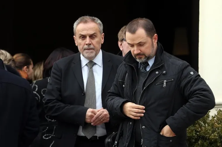 Milan Bandić do&scaron;ao se oprostiti od nogometnog idola grada i jedne generacije koja je puno dala zagrebačkom nogometu i sportu općenito.