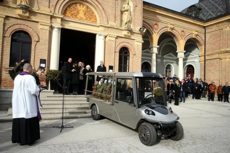 HRVATSKA SE OPROSTILA OD LEGENDE DINAMA: Posljednje zbogom čovjeku koji je odu&scaron;evljavao mase