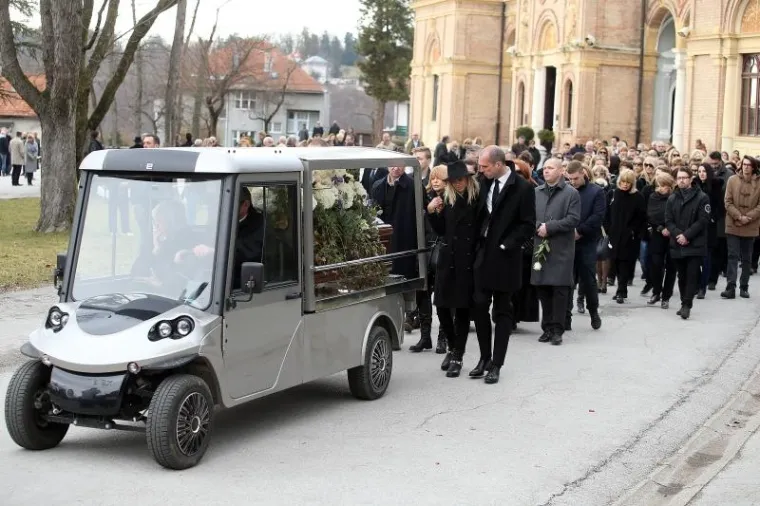 HRVATSKA SE OPROSTILA OD LEGENDE DINAMA: Posljednje zbogom čovjeku koji je odu&scaron;evljavao mase
