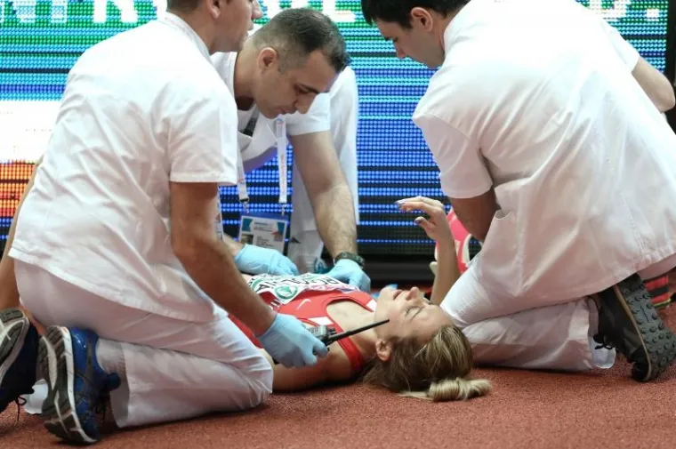 ZASTRA&Scaron;UJUĆE SCENE U BEOGRADU: Francuskinja gurnula Čehinju sa staze, u bolovima zavr&scaron;ila u bolnici