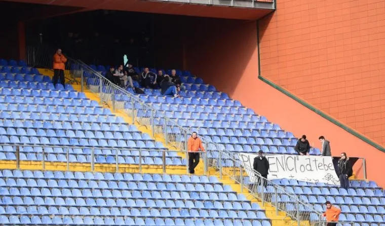 BUČNI I PROSTI: Boysi odali počast Cvetkoviću, ali se sjetili i Mamića i HNS-a na sebi svojstven način