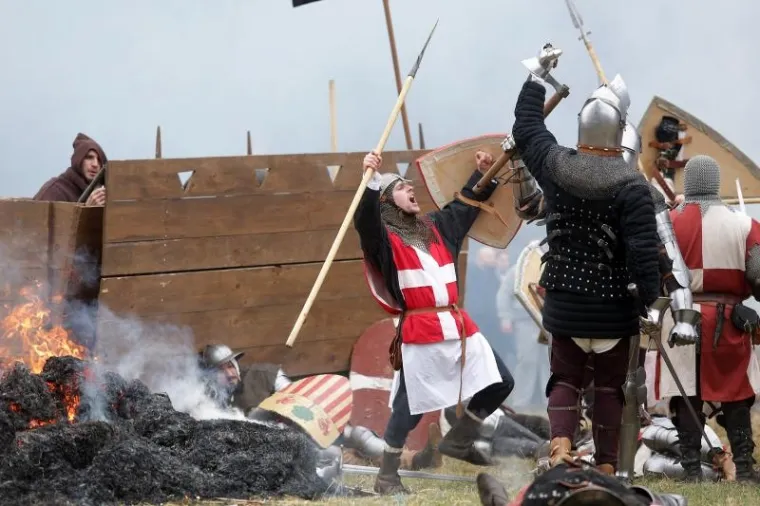 Samobor: Na livadi Vugrin&scaron;čak održano uprizorenje Samoborske bitke iz 1441.godine