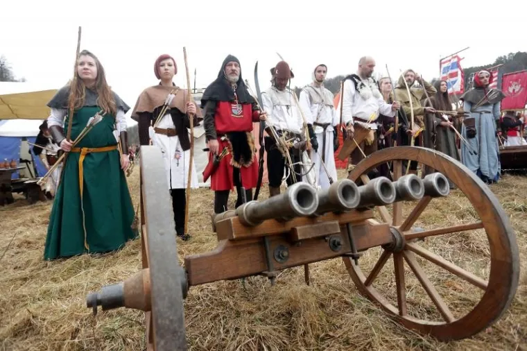 Samobor: Na livadi Vugrin&scaron;čak održano uprizorenje Samoborske bitke iz 1441.godine