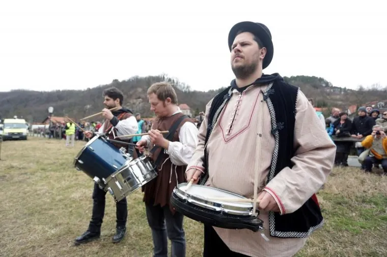 Samobor: Na livadi Vugrin&scaron;čak održano uprizorenje Samoborske bitke iz 1441.godine