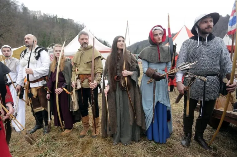 Samobor: Na livadi Vugrin&scaron;čak održano uprizorenje Samoborske bitke iz 1441.godine