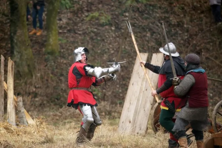 Samobor: Na livadi Vugrin&scaron;čak održano uprizorenje Samoborske bitke iz 1441.godine