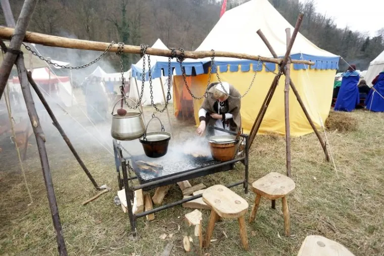 Samobor: Na livadi Vugrin&scaron;čak održano uprizorenje Samoborske bitke iz 1441.godine