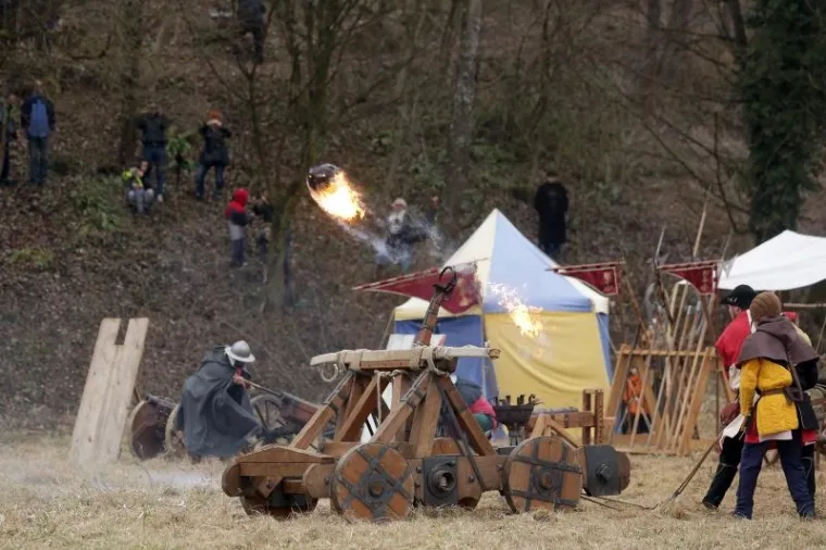 Samobor: Na livadi Vugrin&scaron;čak održano uprizorenje Samoborske bitke iz 1441.godine