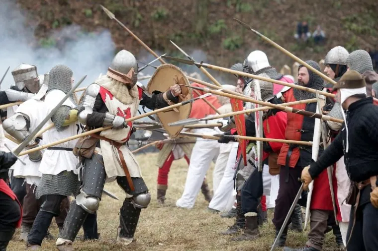 Samobor: Na livadi Vugrin&scaron;čak održano uprizorenje Samoborske bitke iz 1441.godine