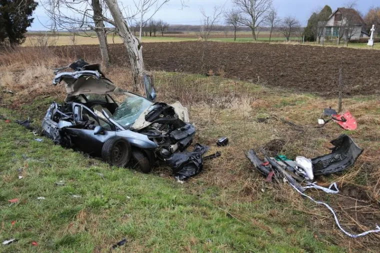 TRAGEDIJA KOD VUKOVARA: U prometnoj nesreći smrtno stradale tri osobe