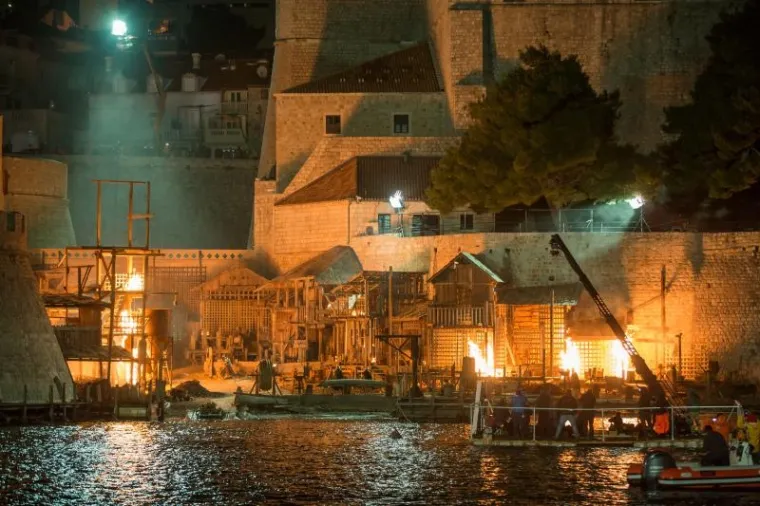 Redatelj i glavni glumci trebali bi se vratiti u Grad u travnju iduće godine kada će biti održana duborvačka premijera filma.