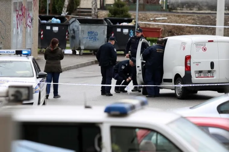 Oružani prepad u Zagrebu: Uz prijetnju oružjem opljačkali za&scaron;titare i pobjegli s novcem